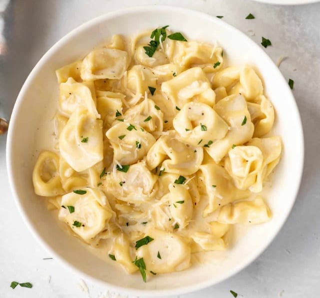 Tortellini Alfredo.
